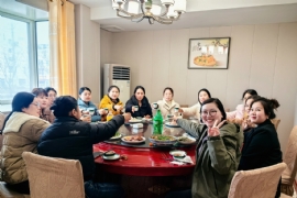 3.8 Ů(ji)옷​